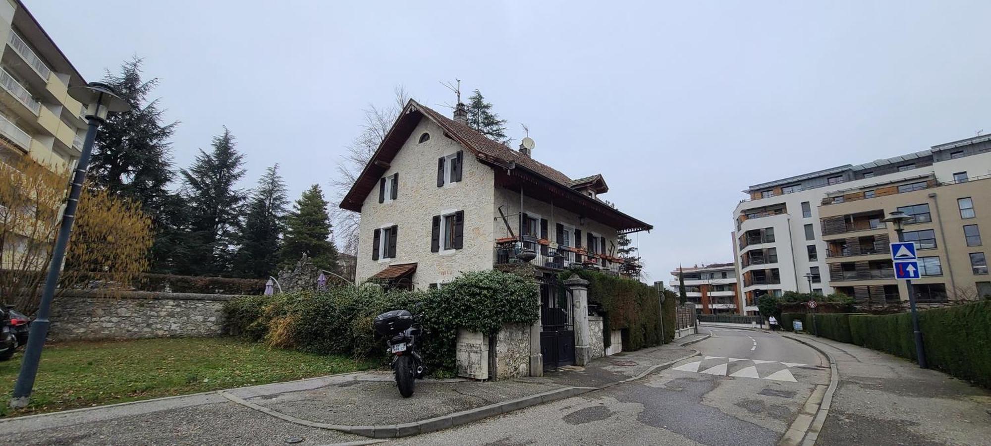 Casamoro Albigny : Detente A 2 Pas Du D'annecy Annecy