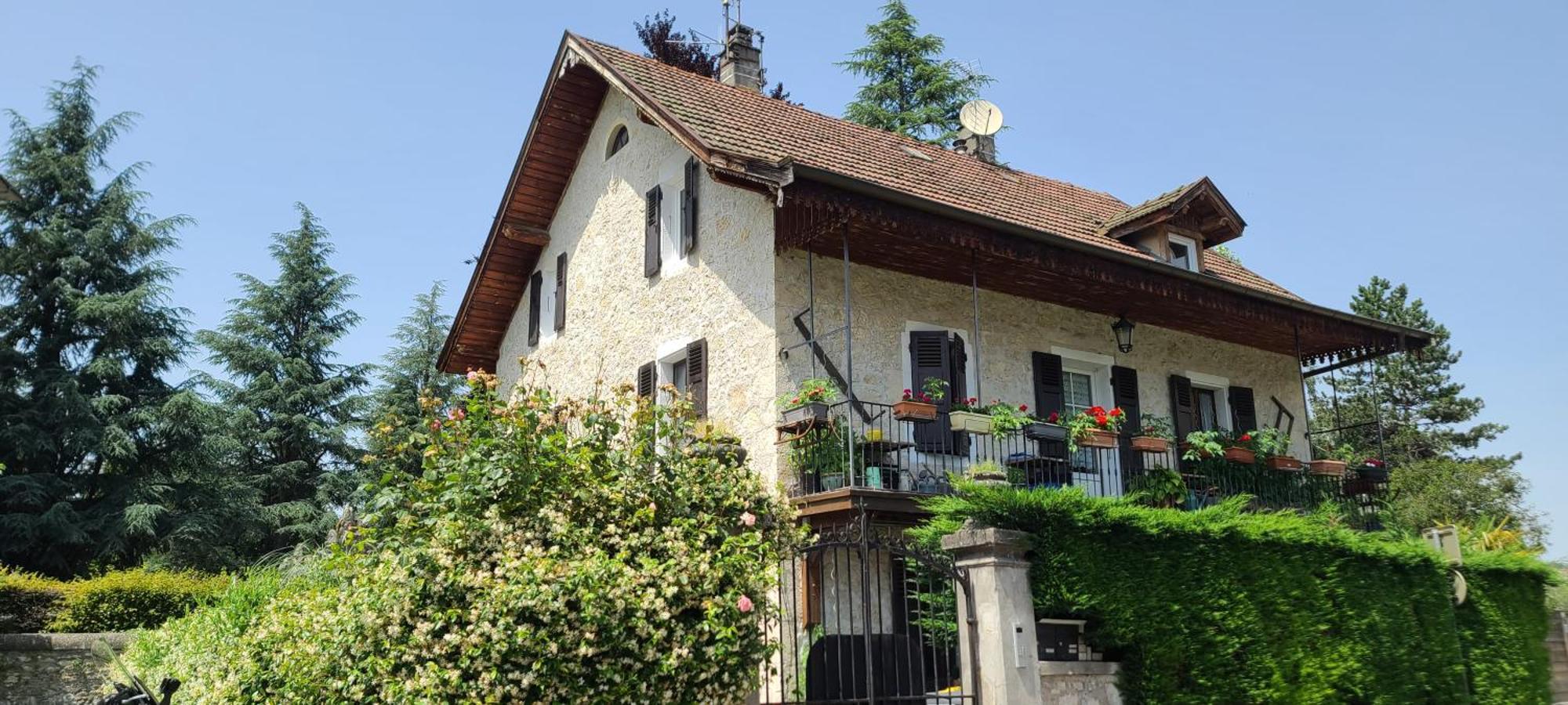 Apartment Casamoro Albigny : Detente A 2 Pas Du D'annecy Annecy